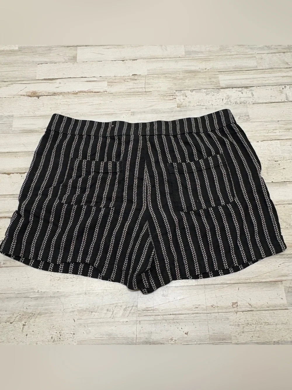 Sonoma Goods for Life Black & Cream Striped Linen Blend Shorts Size XL Summer